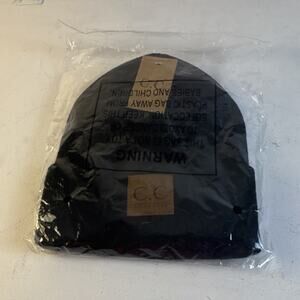 (9013)C.C Exclusives Black Solid Knit Beanie Hat Classic Style Men’s One Size